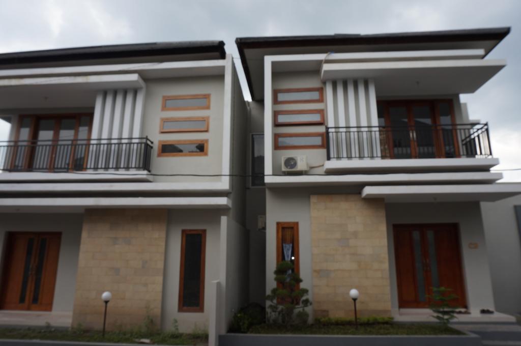 Cemara Homestay Jogja Jogjakarta Buitenkant foto