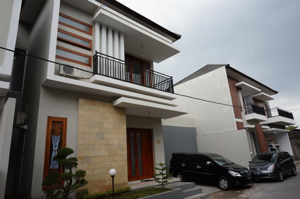 Cemara Homestay Jogja Jogjakarta Buitenkant foto